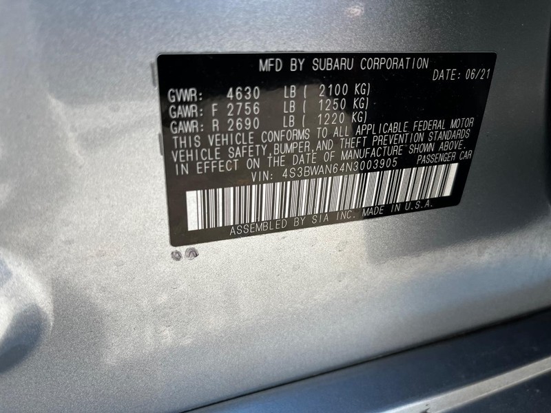 Subaru Legacy Vehicle Full-screen Gallery Image 24