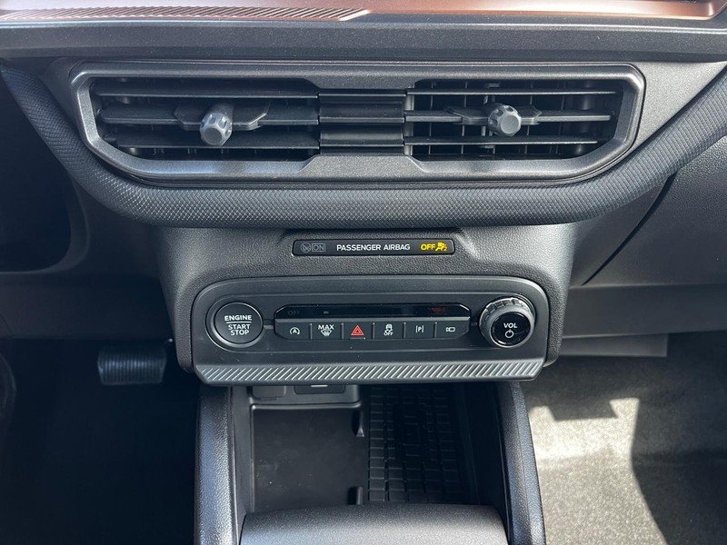 Ford Bronco Sport Vehicle Full-screen Gallery Image 14