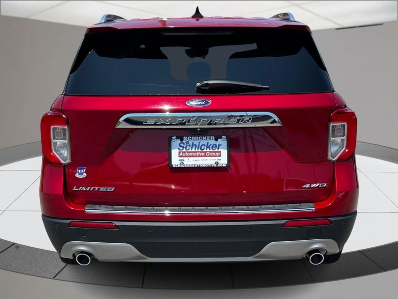 Ford Explorer Vehicle Full-screen Gallery Image 05