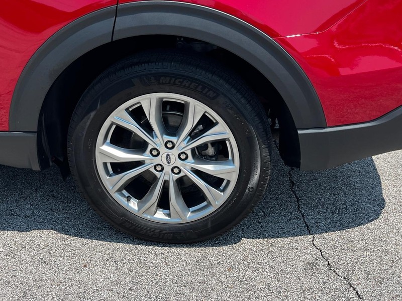 Ford Explorer Vehicle Full-screen Gallery Image 08