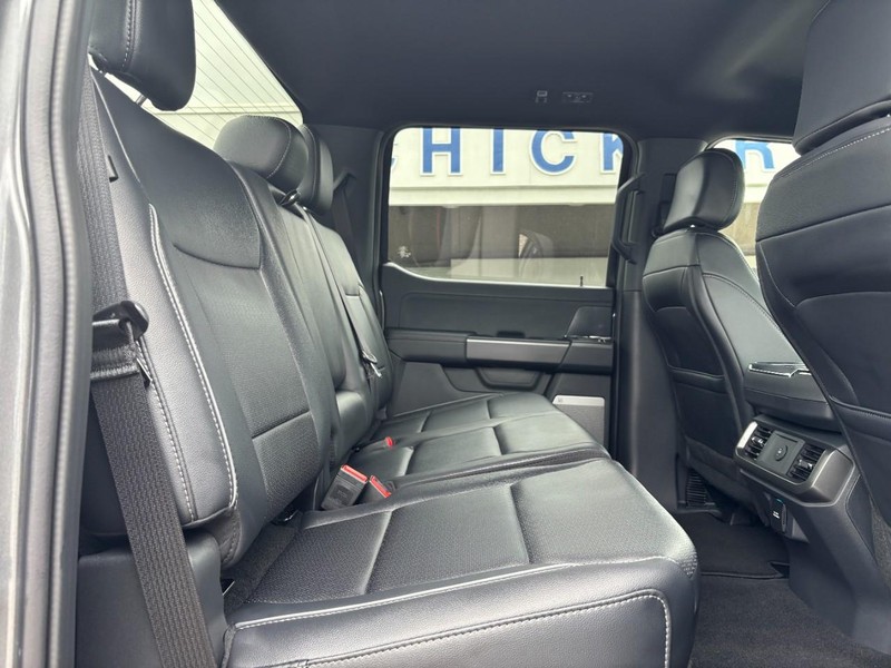 Ford F-150 Vehicle Full-screen Gallery Image 05