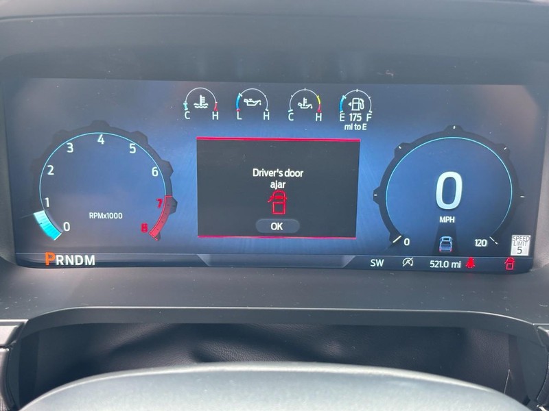 Ford F-150 Vehicle Full-screen Gallery Image 14