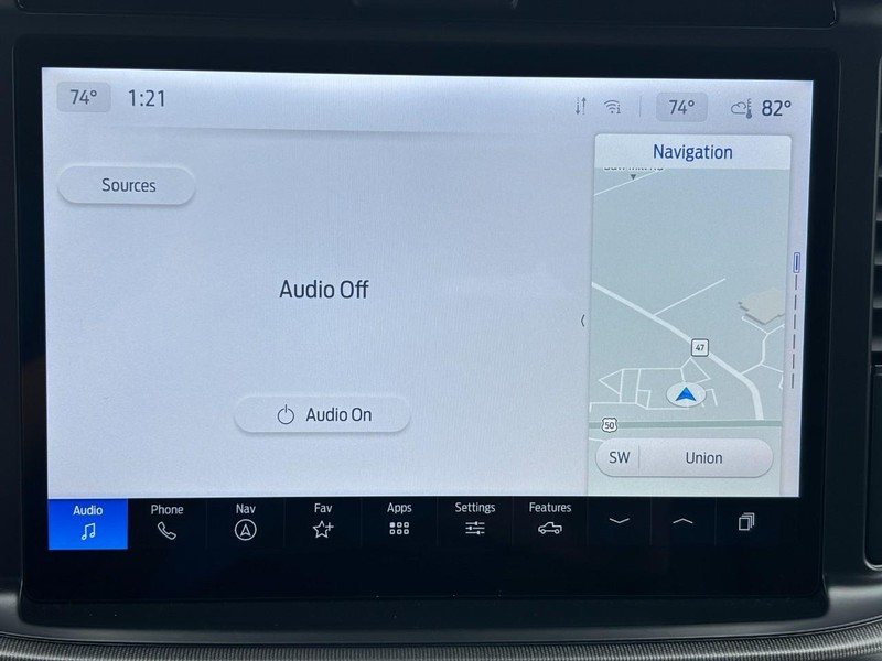 Ford F-150 Vehicle Full-screen Gallery Image 15