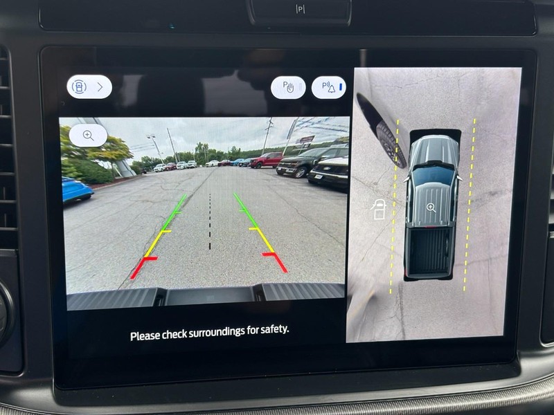 Ford F-150 Vehicle Full-screen Gallery Image 16