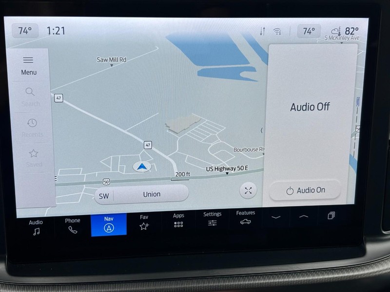 Ford F-150 Vehicle Full-screen Gallery Image 17