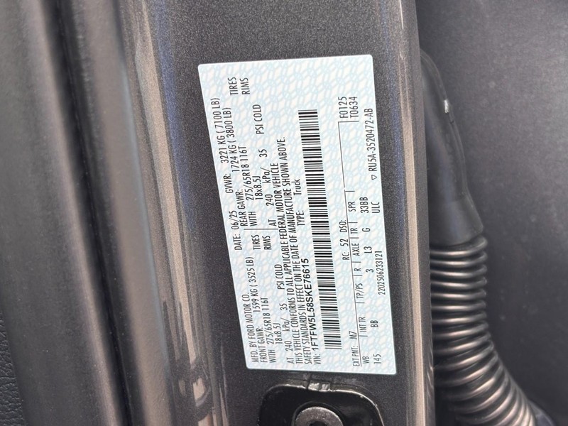 Ford F-150 Vehicle Full-screen Gallery Image 21