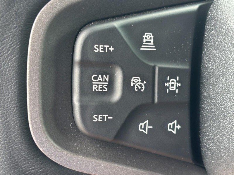 Ford Bronco Vehicle Full-screen Gallery Image 09