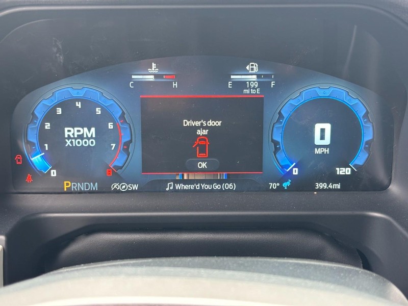 Ford Bronco Vehicle Full-screen Gallery Image 11