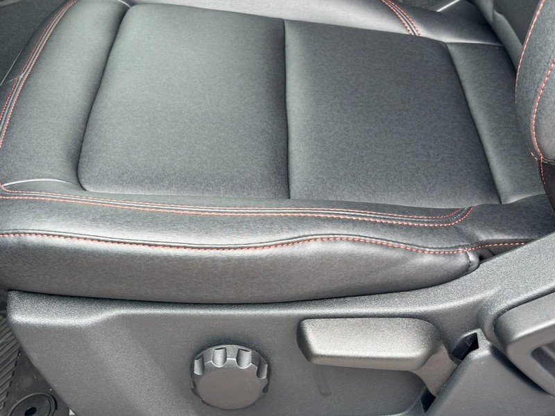 Ford Bronco Vehicle Full-screen Gallery Image 17