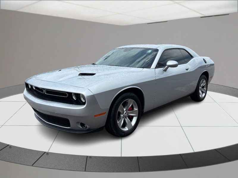 Dodge Challenger Vehicle Full-screen Gallery Image 08