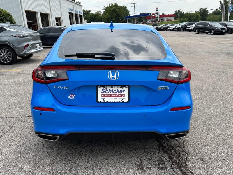 Honda Civic Hatchback Vehicle Full-screen Gallery Image 05