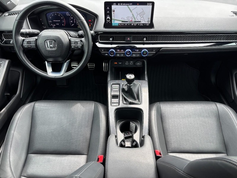 Honda Civic Hatchback Vehicle Full-screen Gallery Image 11