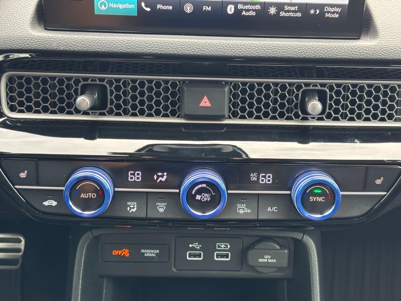 Honda Civic Hatchback Vehicle Full-screen Gallery Image 14