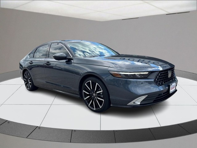 2023 Honda Accord Hybrid Touring's photo