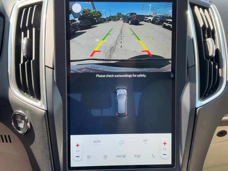 Ford Edge Vehicle Full-screen Gallery Image 23