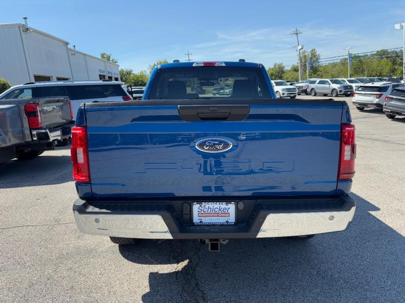 Ford F-150 Vehicle Full-screen Gallery Image 05