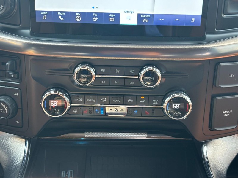 Ford F-150 Vehicle Full-screen Gallery Image 14