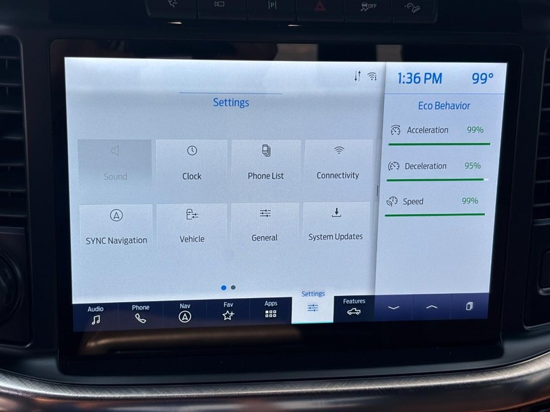 Ford F-150 Vehicle Full-screen Gallery Image 20