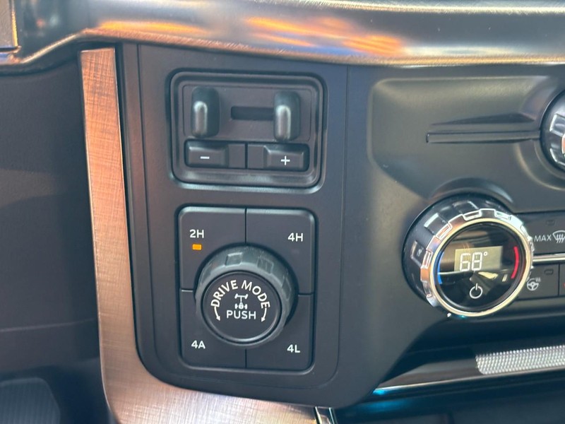 Ford F-150 Vehicle Full-screen Gallery Image 24