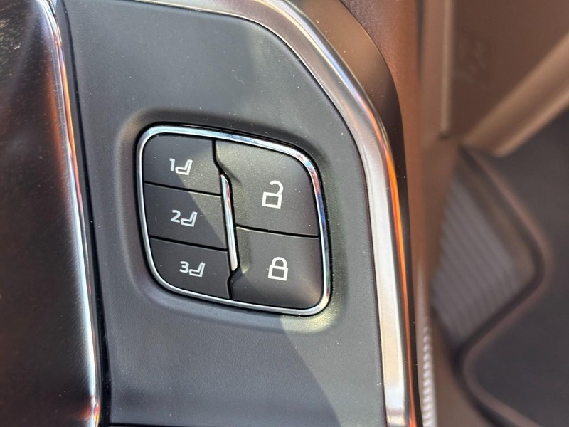 Ford F-150 Vehicle Full-screen Gallery Image 27