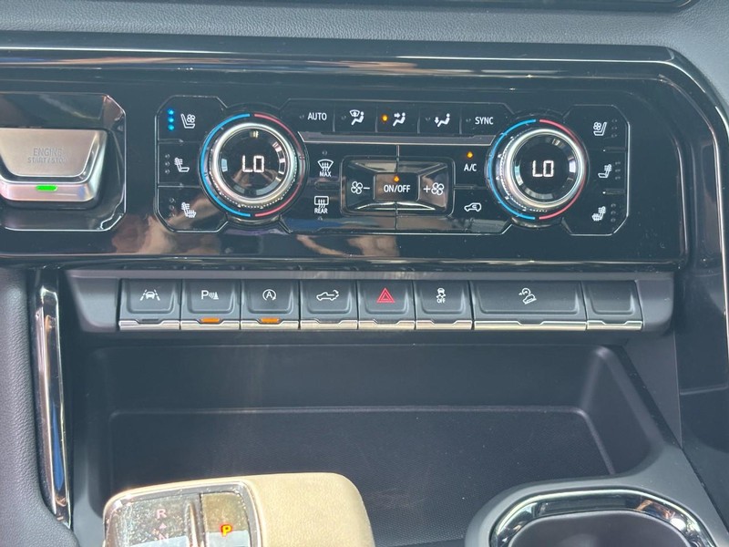 GMC Sierra 1500 Vehicle Full-screen Gallery Image 21