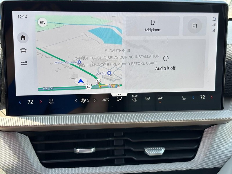 Ford Explorer Vehicle Full-screen Gallery Image 16