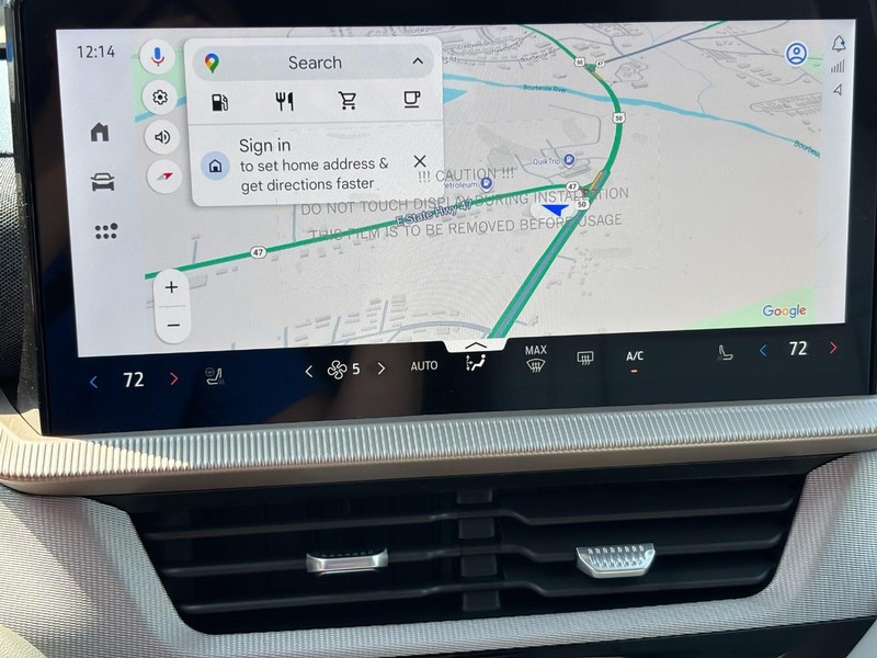 Ford Explorer Vehicle Full-screen Gallery Image 18