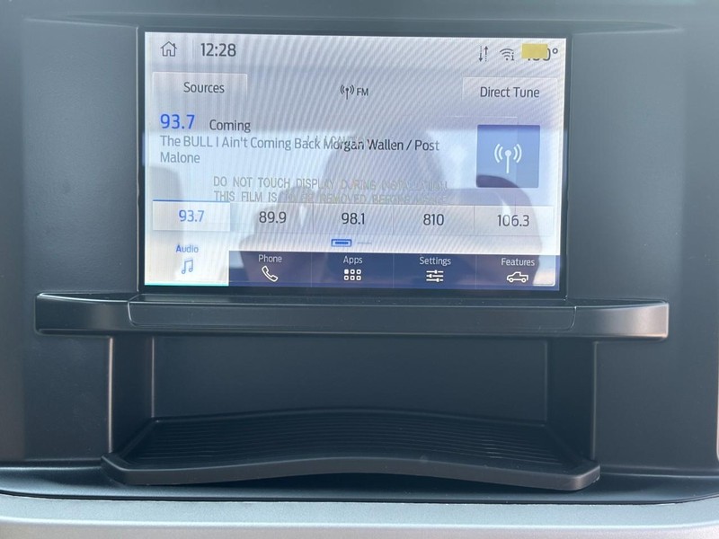 Ford Super Duty F-350 SRW Vehicle Full-screen Gallery Image 08