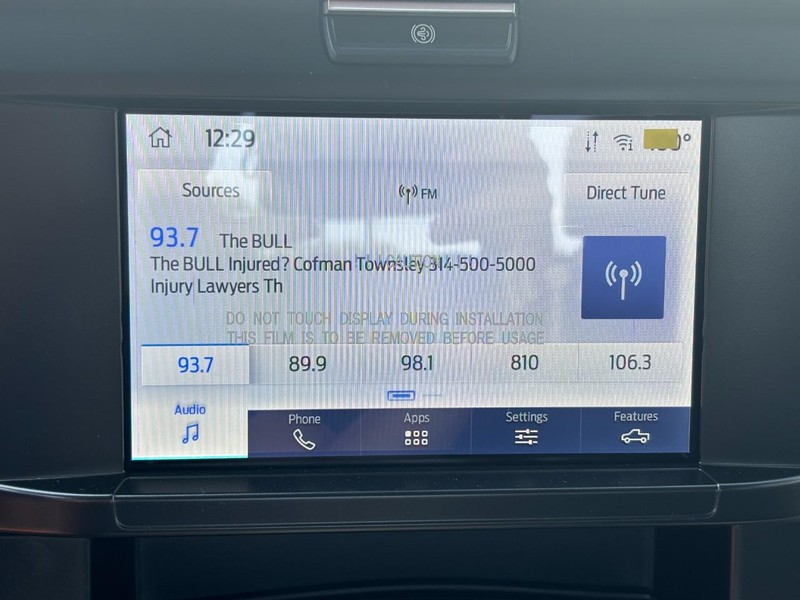 Ford Super Duty F-350 SRW Vehicle Full-screen Gallery Image 15