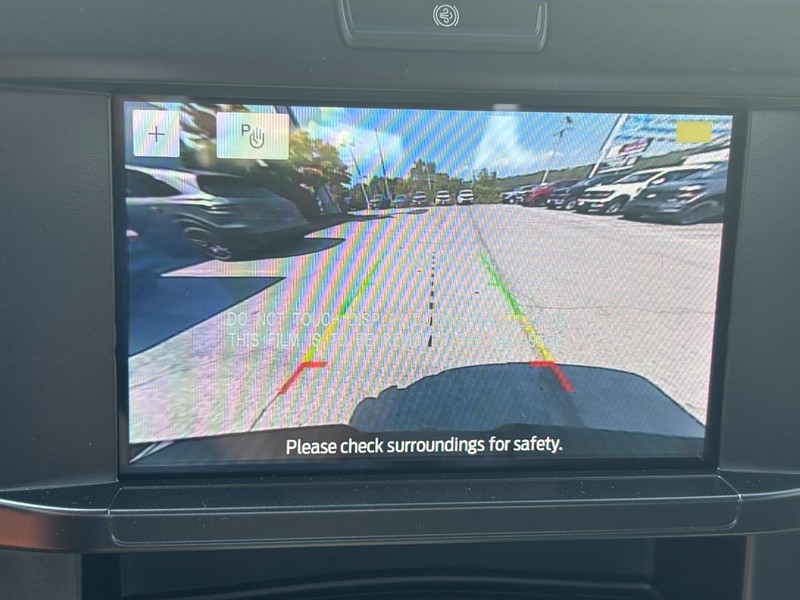 Ford Super Duty F-350 SRW Vehicle Full-screen Gallery Image 16