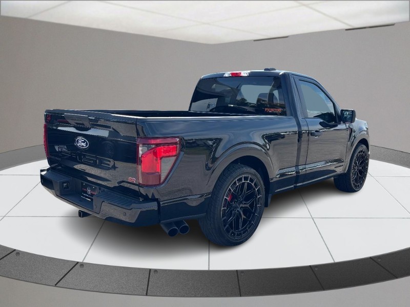 Ford F-150 Vehicle Full-screen Gallery Image 03
