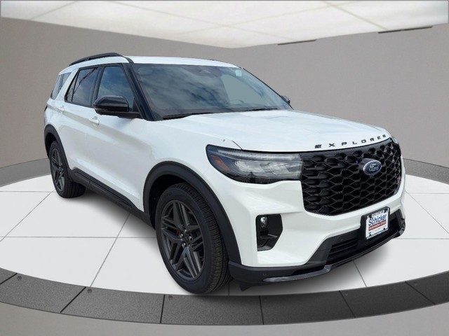 2025 Ford Explorer ST's photo