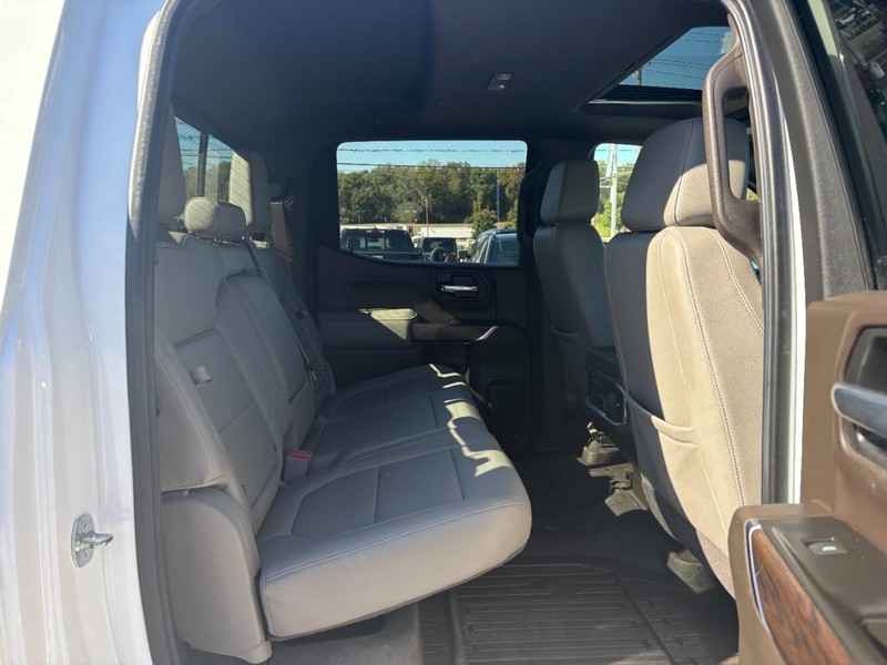 GMC Sierra 1500 Vehicle Full-screen Gallery Image 10