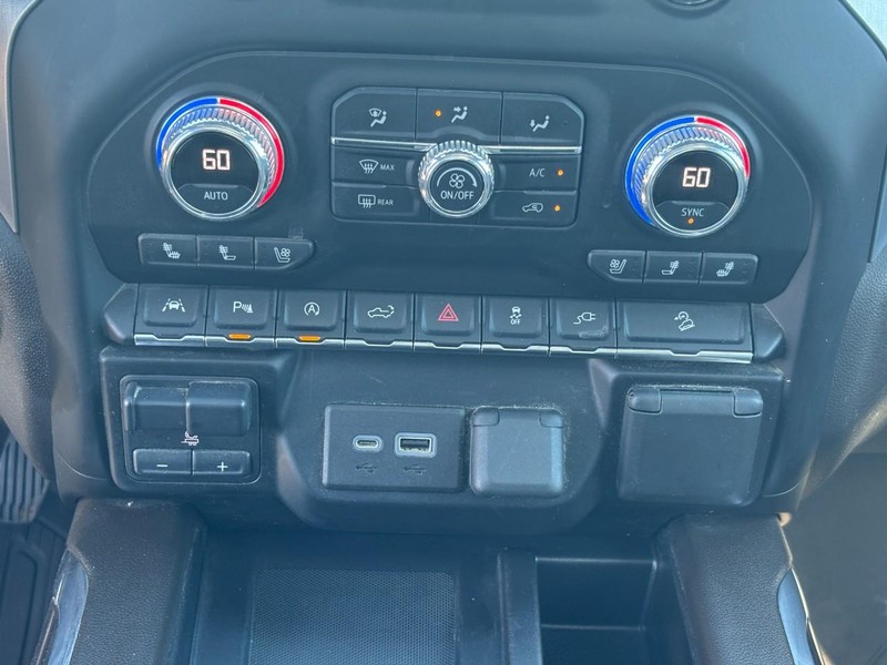 GMC Sierra 1500 Vehicle Full-screen Gallery Image 23