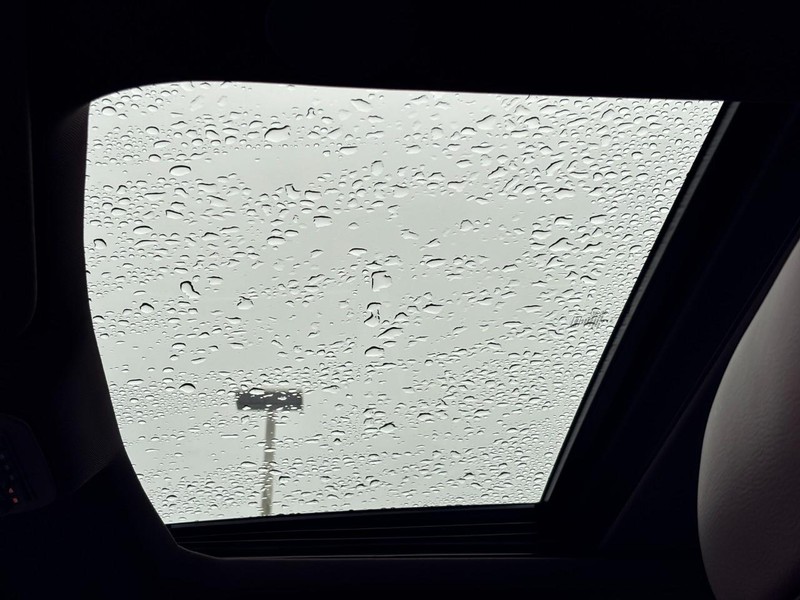 Ford Super Duty F-350 SRW Vehicle Full-screen Gallery Image 29