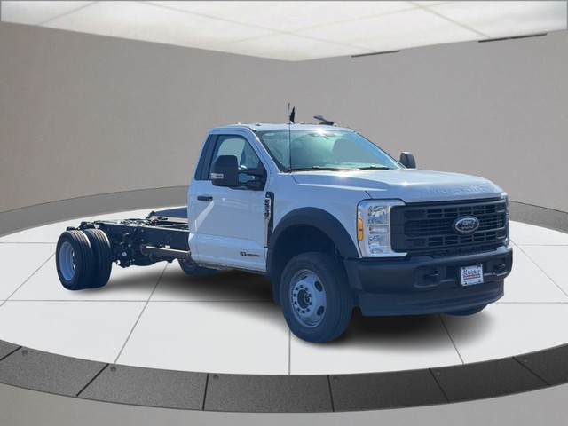2025 Ford F-550 Super Duty Chassis Cab XL's photo