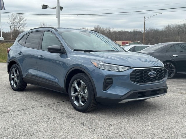 2025 Ford Escape ST-Line's photo