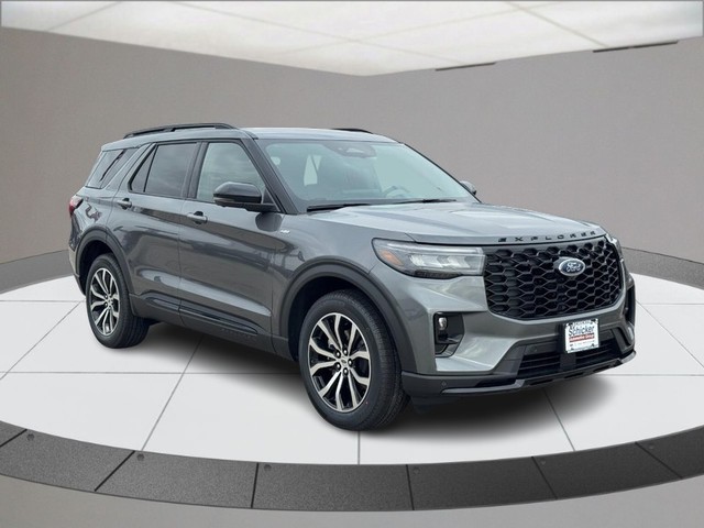 2026 Ford Explorer ST-LINE's photo