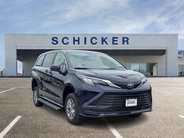 Toyota Sienna LE - Union MO