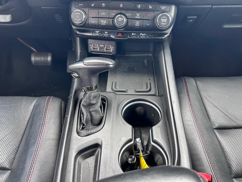 Dodge Durango Vehicle Full-screen Gallery Image 17