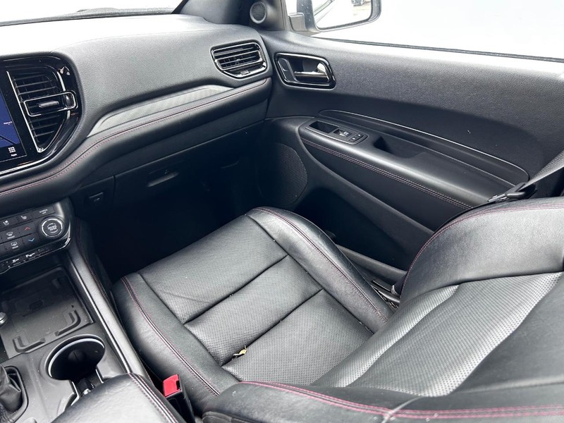 Dodge Durango Vehicle Full-screen Gallery Image 18
