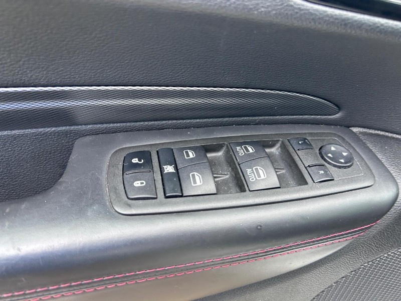 Dodge Durango Vehicle Full-screen Gallery Image 19