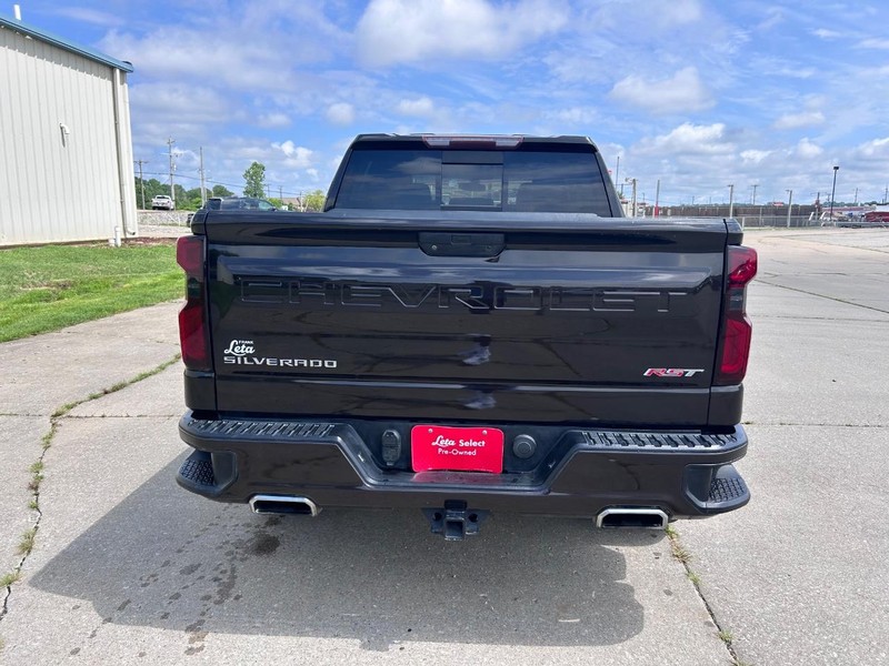 Chevrolet Silverado 1500 Vehicle Full-screen Gallery Image 4