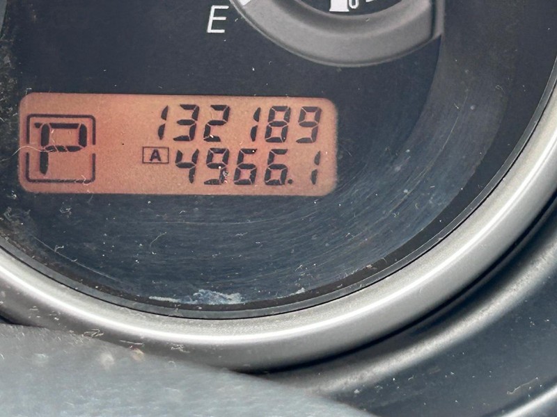Nissan Versa Vehicle Full-screen Gallery Image 15