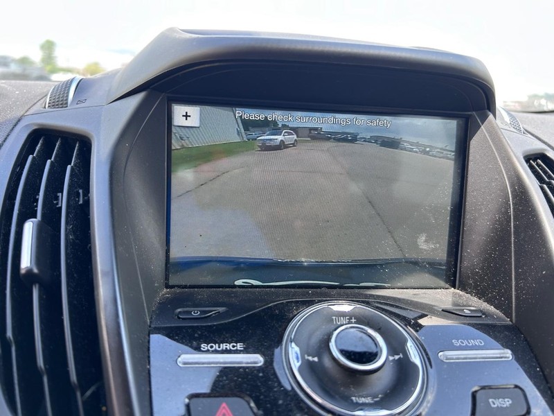 Ford Escape Vehicle Full-screen Gallery Image 21