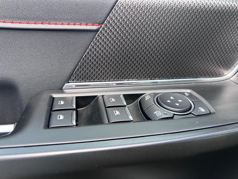 Ford F-150 Vehicle Full-screen Gallery Image 17