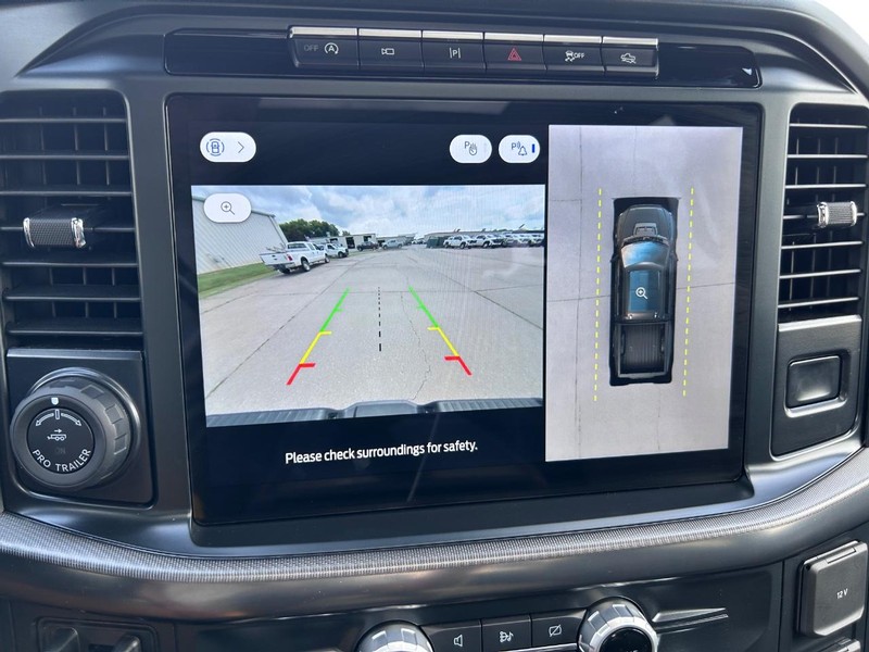 Ford F-150 Vehicle Full-screen Gallery Image 21