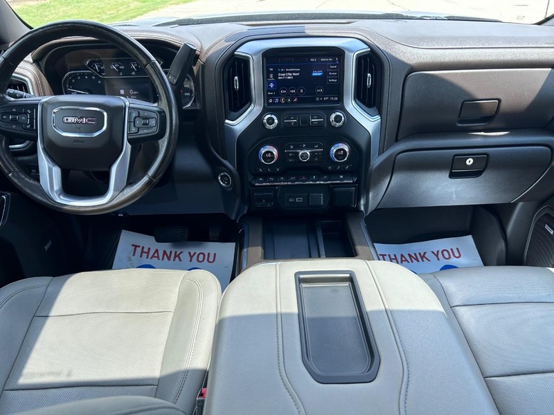 GMC Sierra 1500 Vehicle Full-screen Gallery Image 9