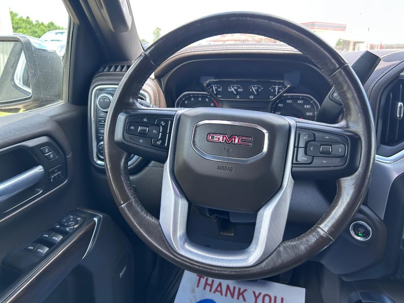 GMC Sierra 1500 Vehicle Full-screen Gallery Image 10