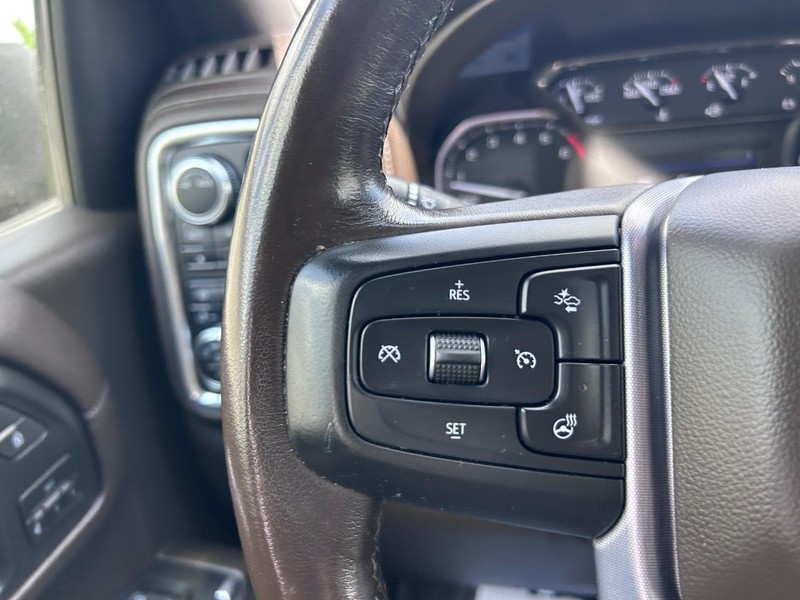 GMC Sierra 1500 Vehicle Full-screen Gallery Image 11